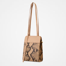 Load image into Gallery viewer, North Bag Ray | Nude Python