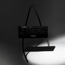 Load image into Gallery viewer, East-West Bag Gae | Black Silver
