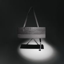 Load image into Gallery viewer, East-West Bag Colette | Grey silver
