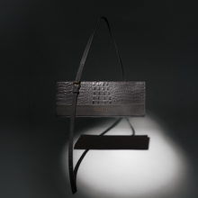 Load image into Gallery viewer, East-West Bag Eileen | Grey Gold
