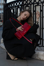 Load image into Gallery viewer, East-West Bag Rosie | Red Silver
