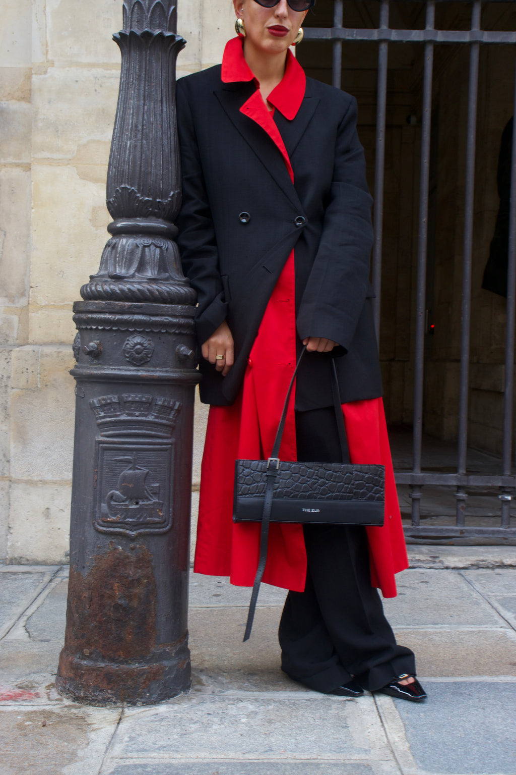 East-West Alligator | Black