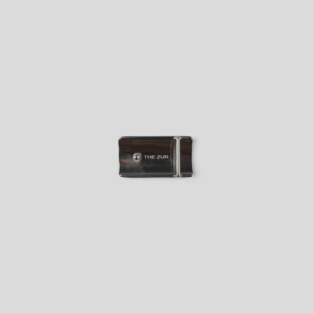 THE ZUR brown belt with rectangular silver-tone buckle — detail view